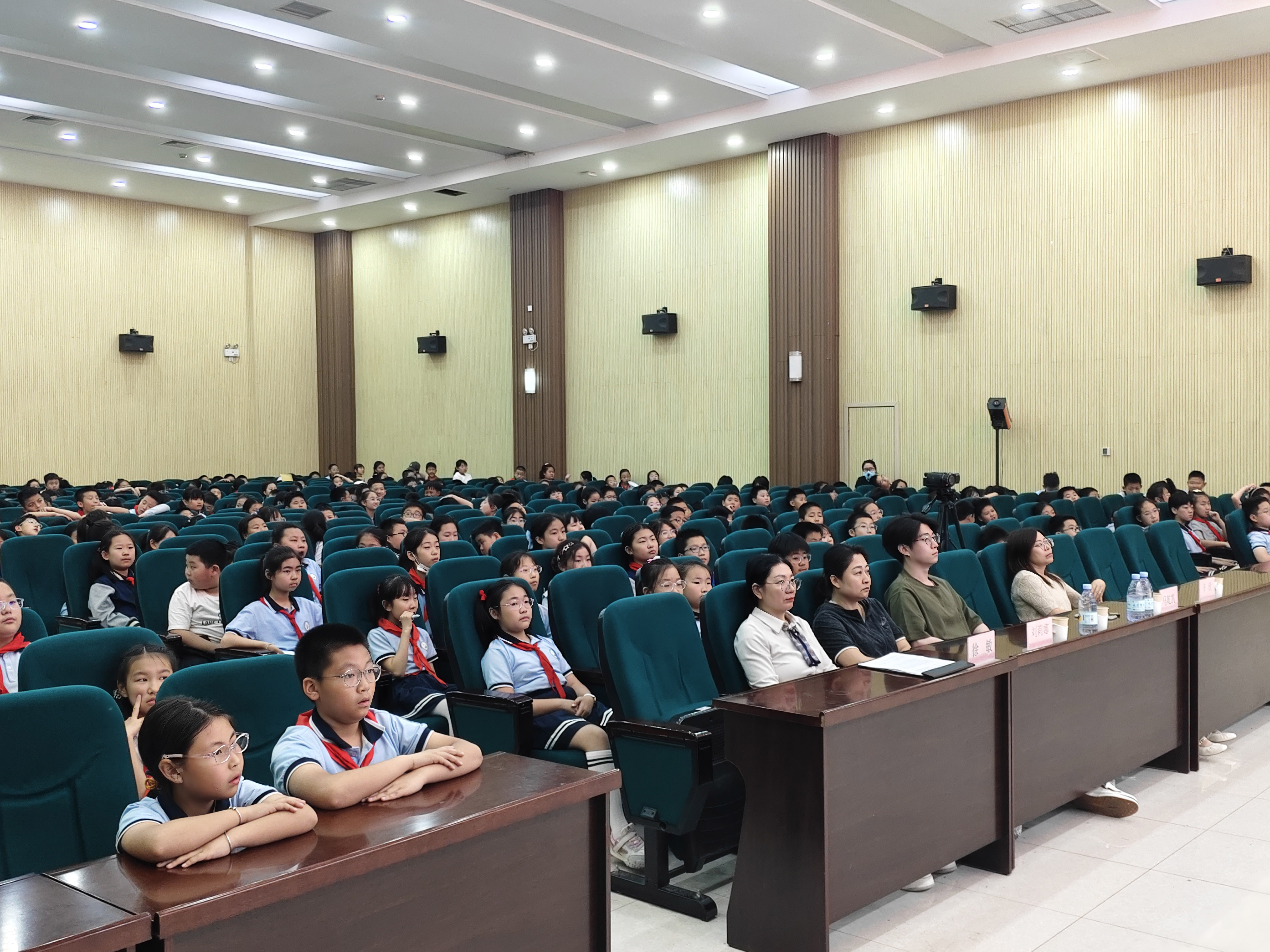 数学创新漫谈与弘扬科学家精神科普进校园活动走进东北育才丁香湖小学